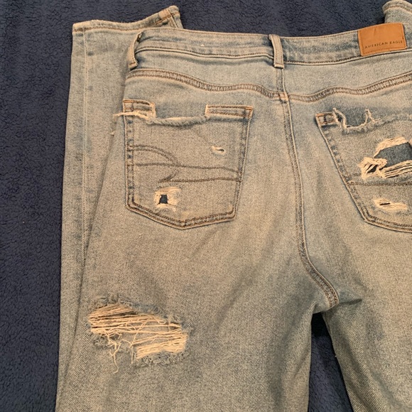 American Eagle Jeans. Ripped, distressed jeans in back and front. Regular. - Picture 6 of 6